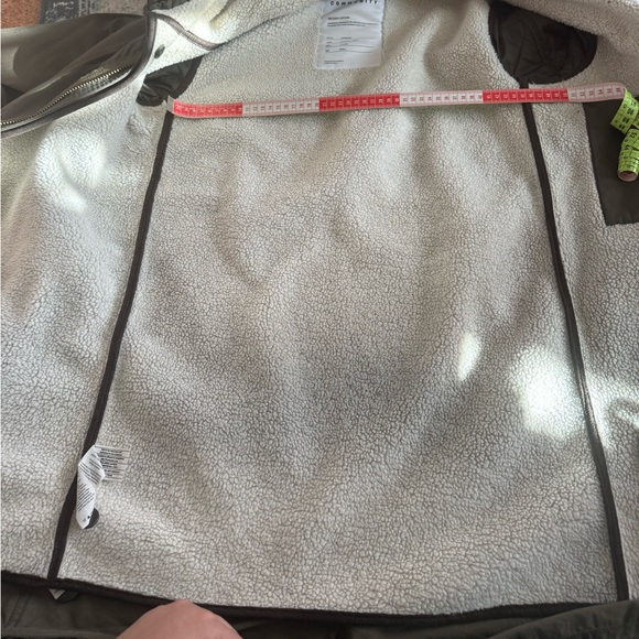 Community Autonomy Green Parka - Picture 16 of 16